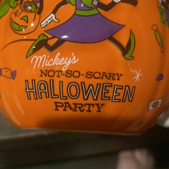 Walt Disney World Mickey’s not so scary Halloween party mug Mickey Mouse Minnie - Picture 5 of 5